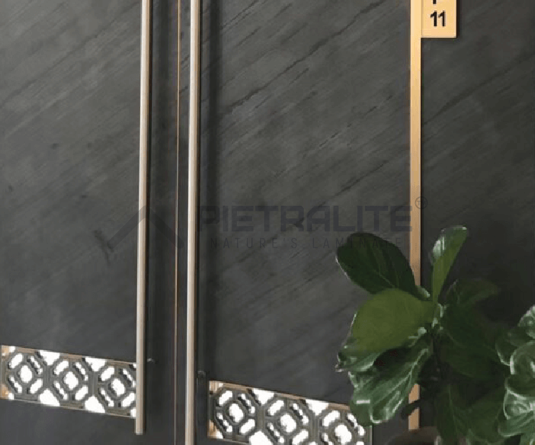 Superflex Strike Black